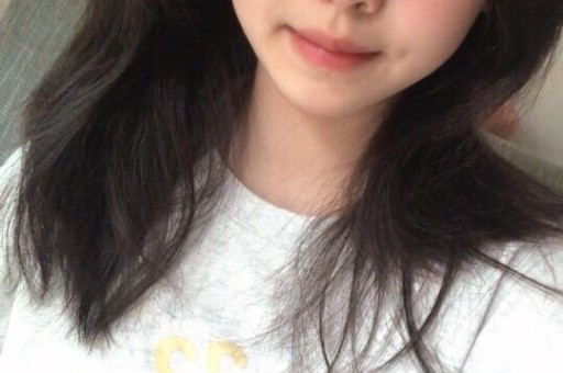 刘晓庆被指耍大牌现身河南万岁山和王婆同台全场冷脸拒讲话