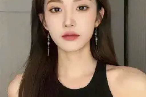 曝叶祖新恋情！带美女与友人聚餐拍打女友臀部很亲密早已同居
