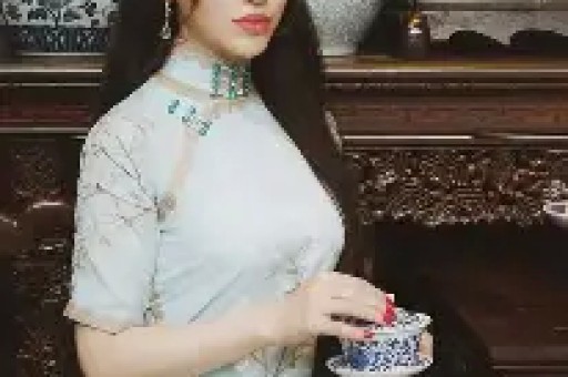 女教师婚内出轨师德何在？