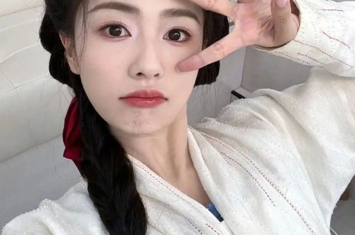 曝某知名女演员婚内出轨拍戏时与剧组男星乱搞被前夫当场抓包